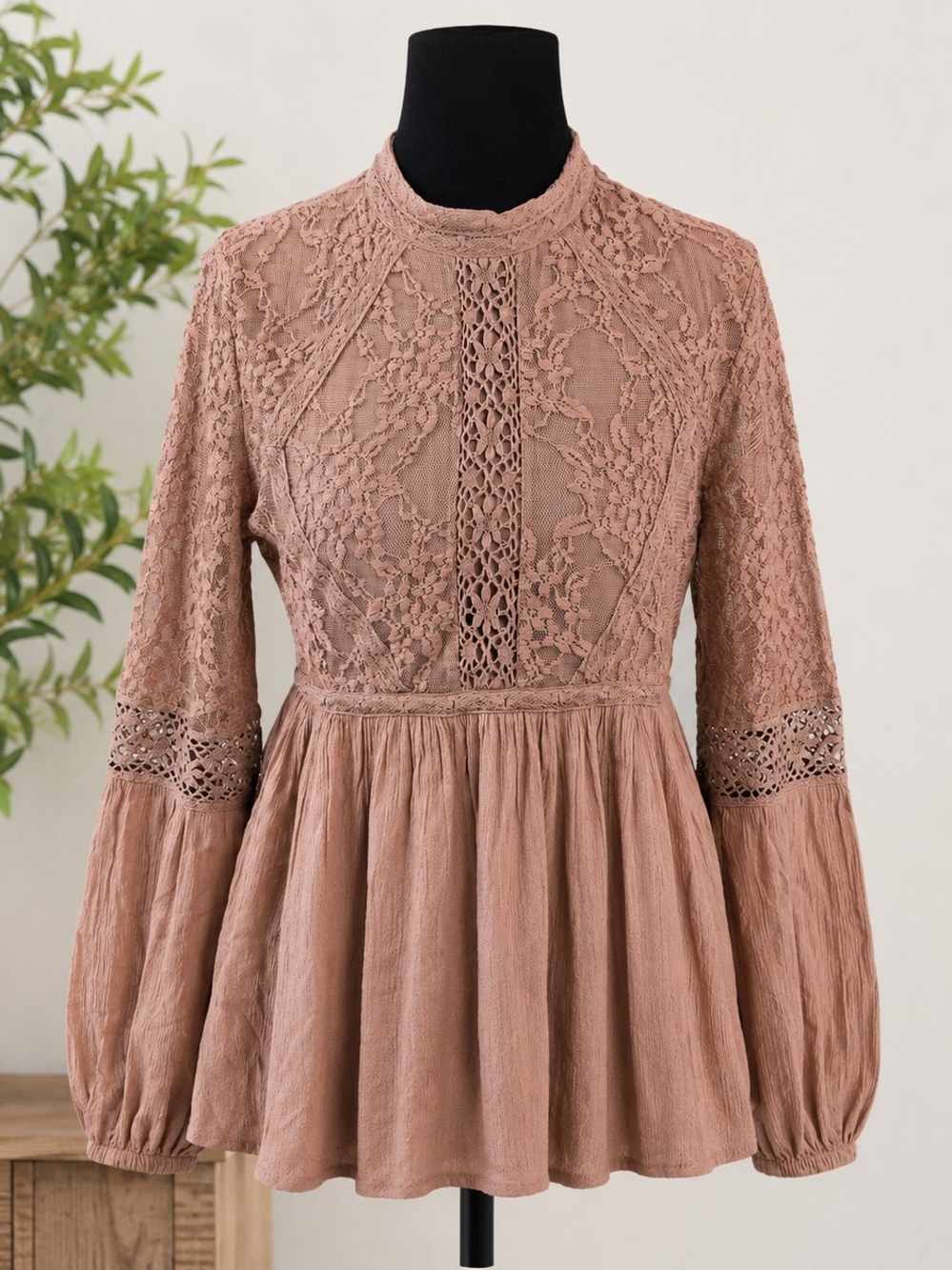 American Eagle XS Lace Peplum Top Boho Cottagecore Bell Sleeve Keyhole Back